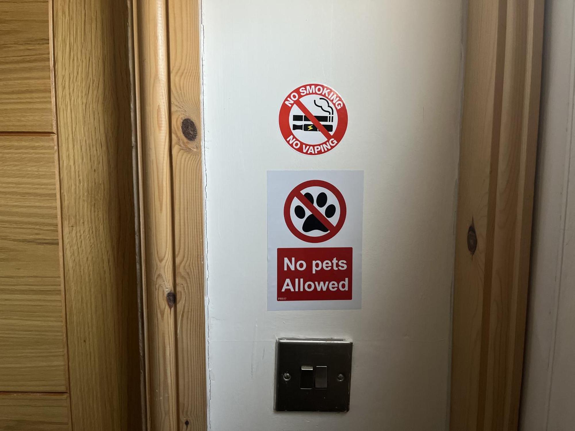 Double Bedroom Near Etihad And Coop Live With Free Parking, Shared Kitchen & Bathroom - Including Free 1-Hour Early Check-In Or Late Check-Out For Bookings Until July Manchester Exterior photo